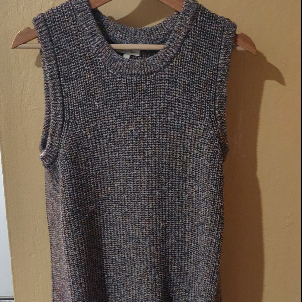 Ella Moss me sweater vest